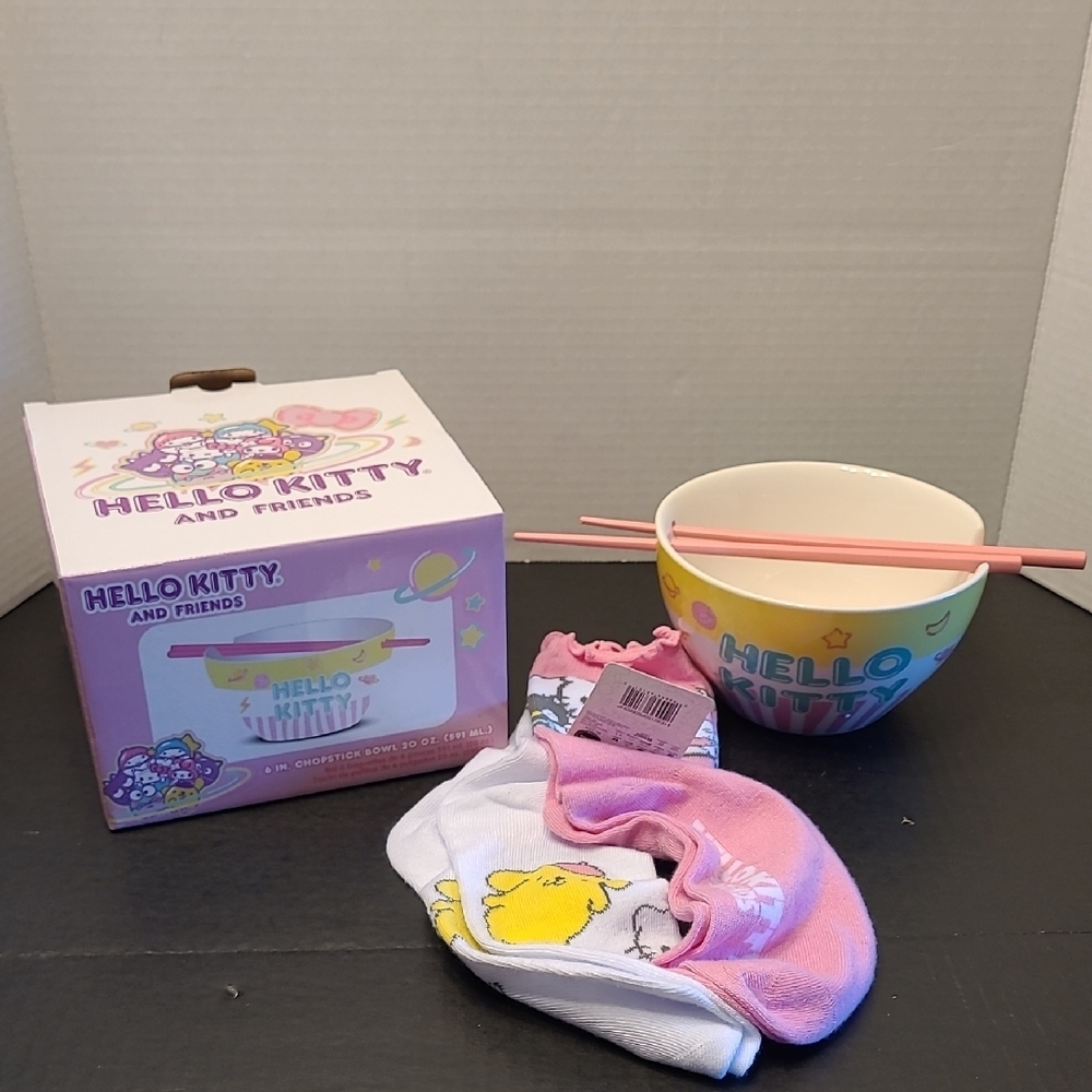 Hello Kitty and Friends Pink Mid-Crew Socks And 6" 20 Oz Ramen Chopstick Bowl